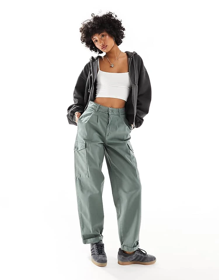 Carhartt WIP Collins Relaxed Cargos Pants In Green For Women 3 Carhartt WIP Collins Relaxed Cargos Pants In Green For Women - Image 3