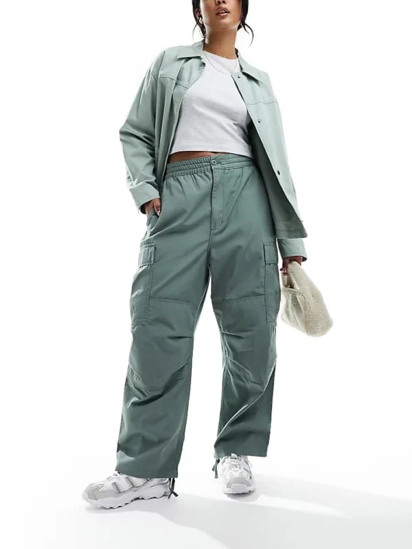 Carhartt WIP Jet Parachute Cargos Pants In Green For Women