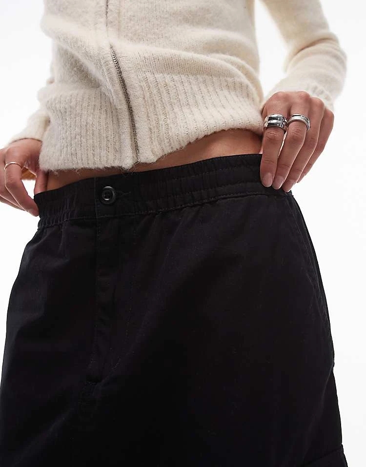 Carhartt WIP Cargo Maxi Skirt In Black For Women 5 Carhartt WIP Cargo Maxi Skirt In Black For Women - Image 5