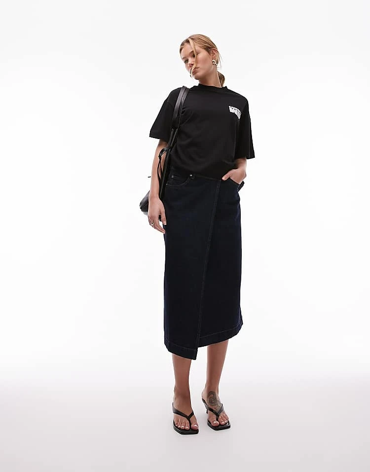 Carhartt WIP Day Off T-shirt With Back Print In Black For Women 3 Carhartt WIP Day Off T-shirt With Back Print In Black For Women - Image 3