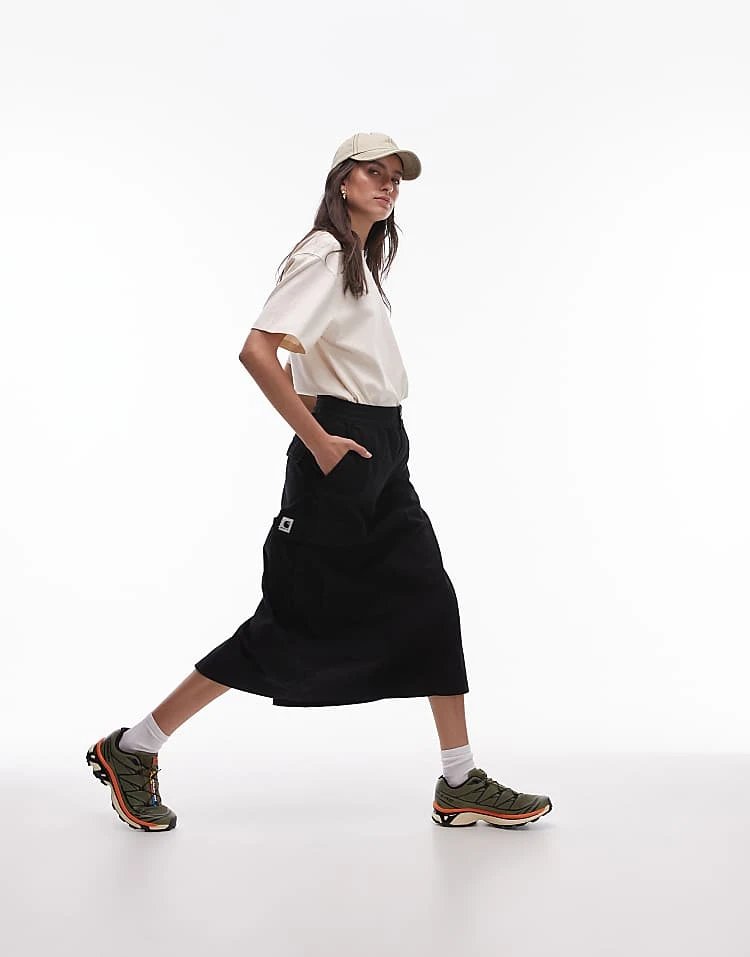 Carhartt WIP Jet Cargo Skirt In Black For Women 1 Carhartt WIP Jet Cargo Skirt In Black For Women